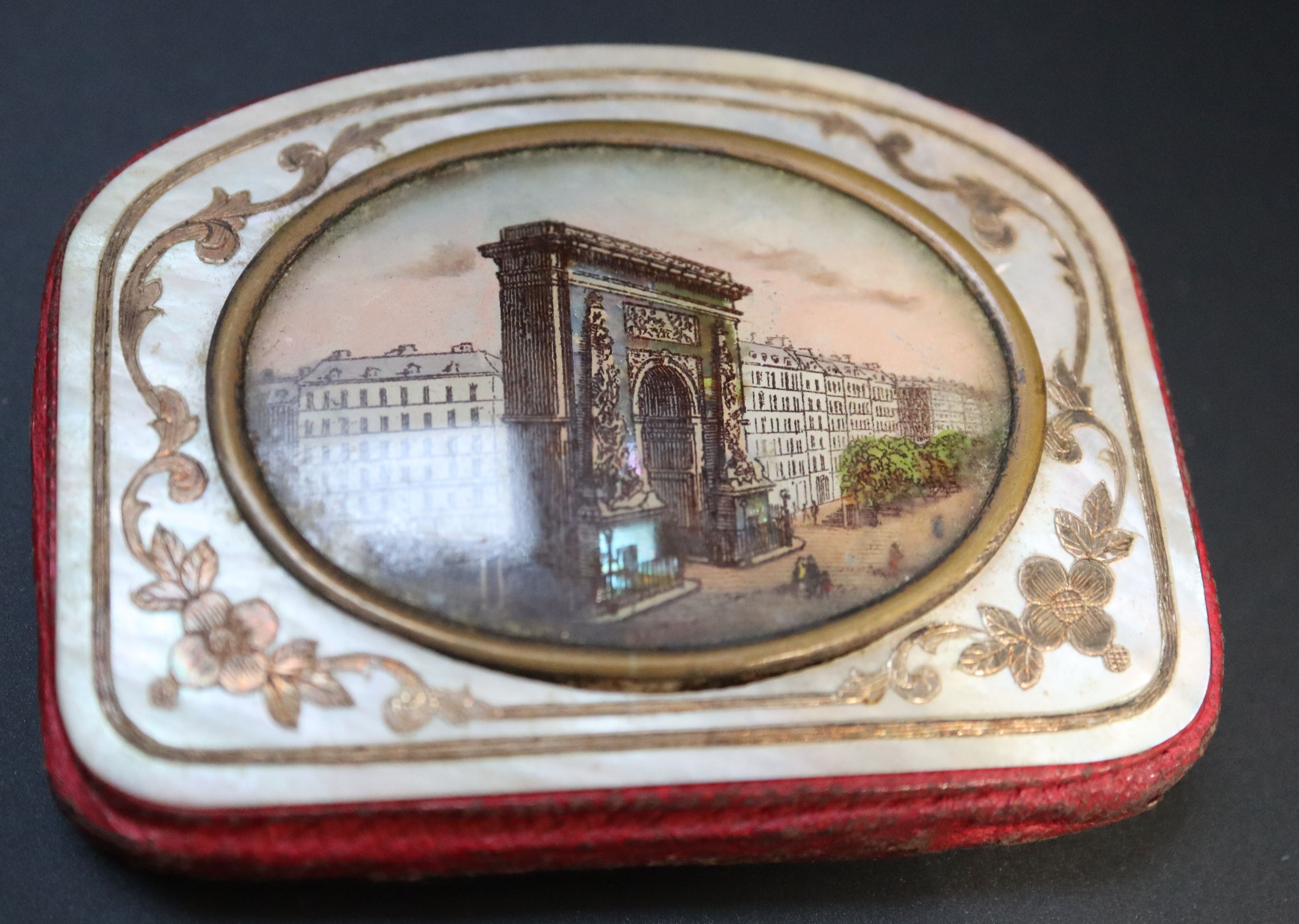 Five assorted 19th century Palais Royale mother of pearl mounted purses,